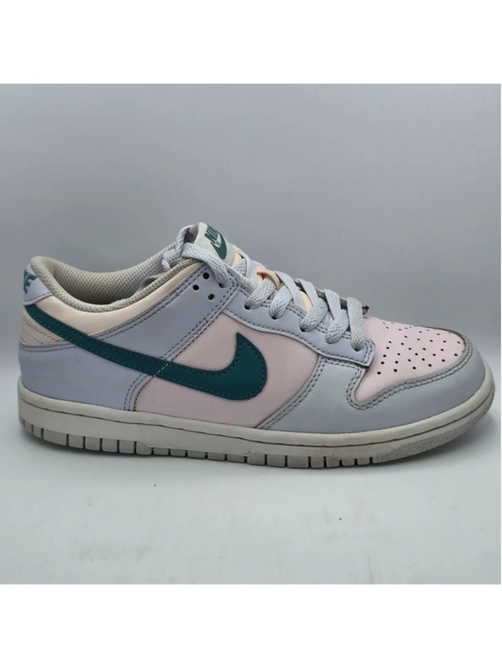 Nike Dunk Low Sneakers Pink and Grey kids 4.5y women's 6 pre-owned like new